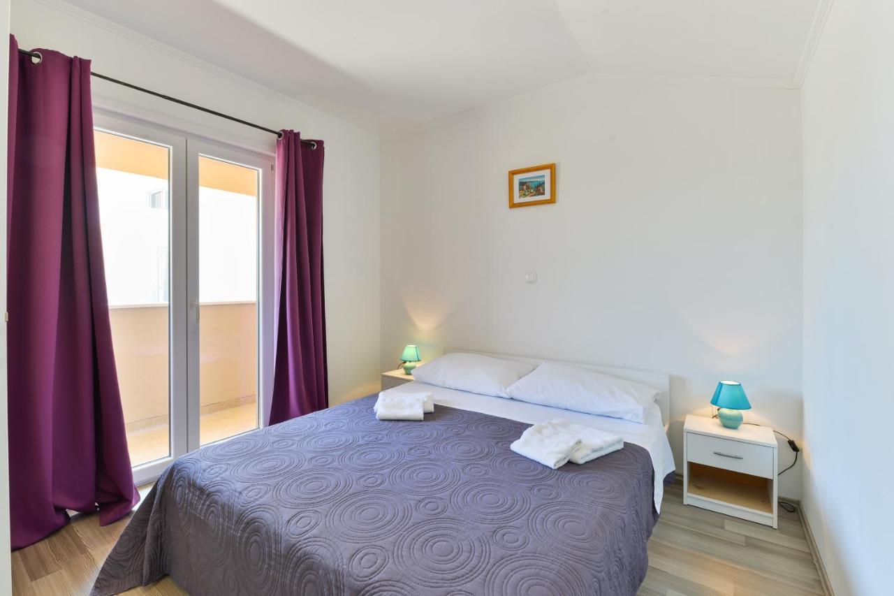 Apartments By The Sea Nin, Zadar - 13172 Bagian luar foto
