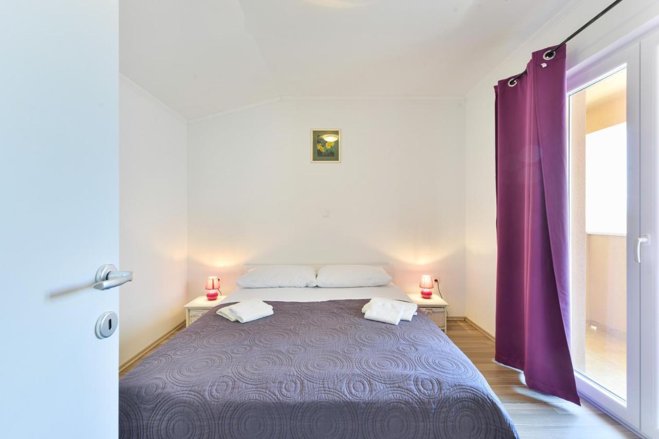 Apartments By The Sea Nin, Zadar - 13172 Bagian luar foto