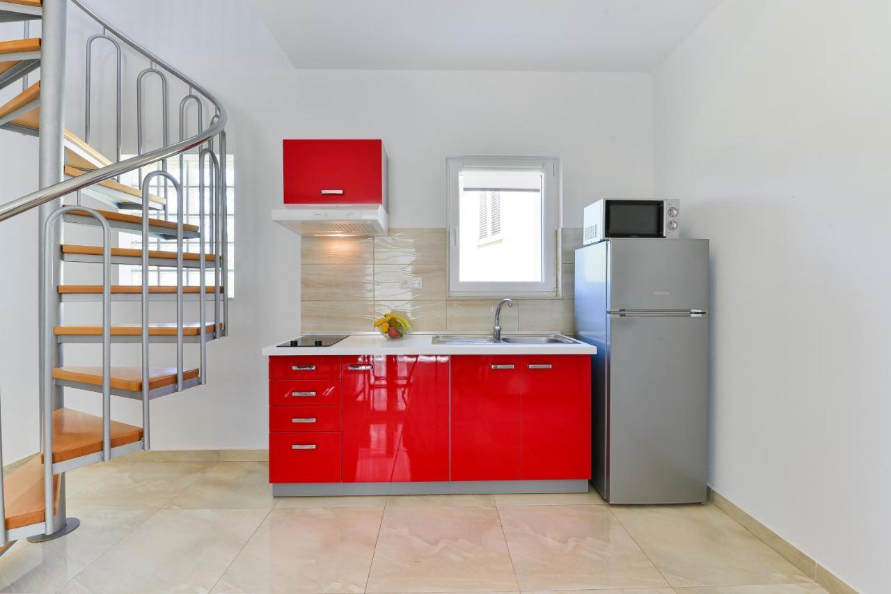 Apartments By The Sea Nin, Zadar - 13172 Bagian luar foto