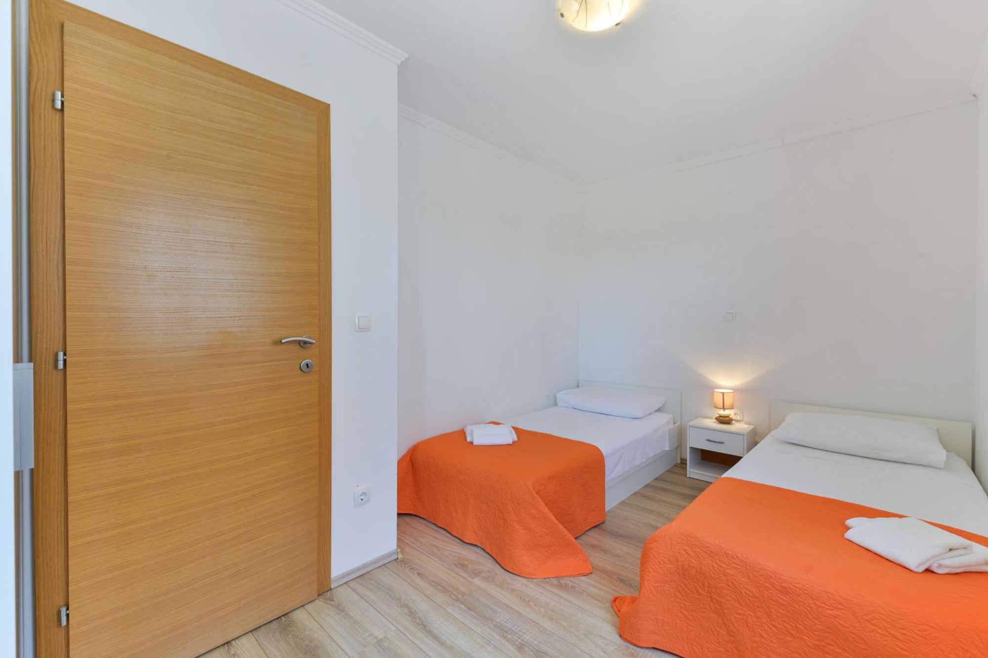 Apartments By The Sea Nin, Zadar - 13172 Ruang foto
